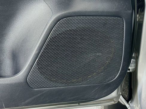 Used 2020 Toyota Tacoma SR5 image 18