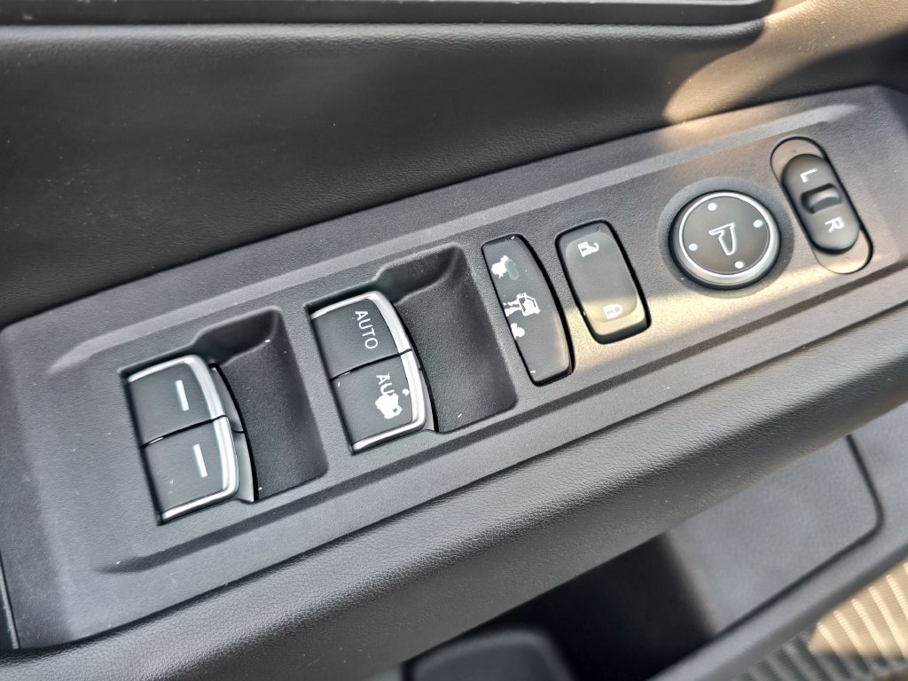 Used 2023 Honda Accord EX image 24