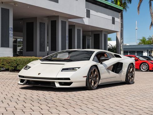 Used 2022 Lamborghini Aventador Countach image 36
