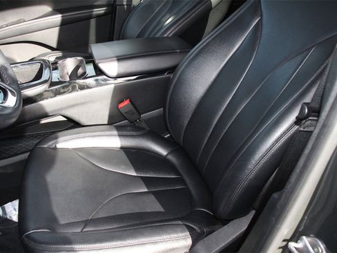 Certified 2023 Lincoln Nautilus FWD w/ Premium Package image 18