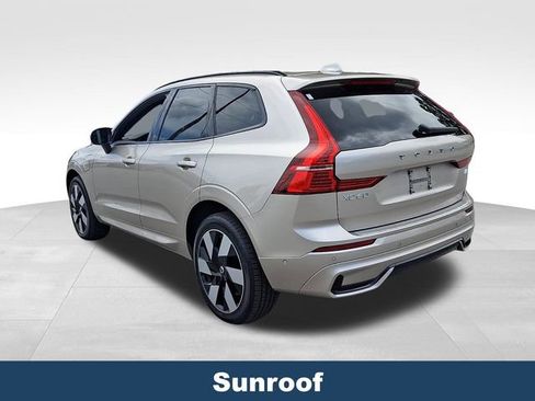 Used 2023 Volvo XC60 T8 Plus w/ Protection Package Premier AWD/4WD image 5