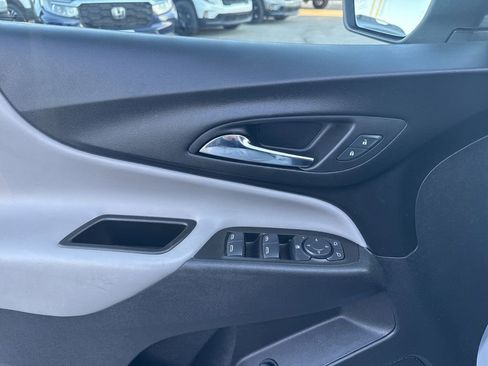 Used 2024 Chevrolet Equinox LT image 11