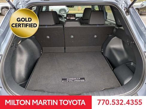 Used 2024 Toyota Corolla Cross SE image 13
