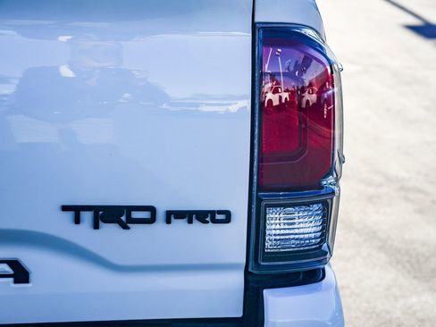 Used 2017 Toyota Tacoma TRD Pro image 7