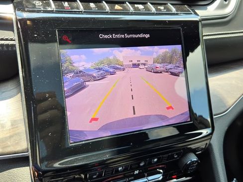 Used 2022 Jeep Grand Cherokee Overland w/ Luxury Tech Group IV RWD image 23