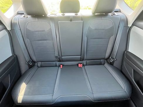 Certified 2023 Volkswagen Taos SE AWD/4WD image 29