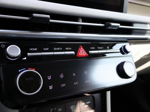 New 2026 Hyundai Tucson Limited image 38