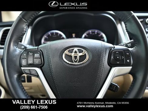 Used 2016 Toyota Highlander Limited AWD/4WD image 8