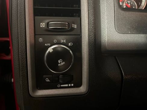 Used 2017 RAM 1500 Express AWD/4WD image 26