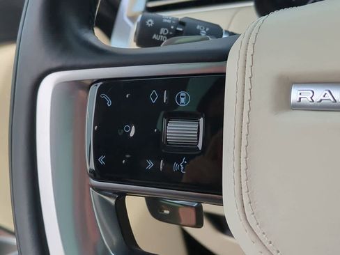 Certified 2024 Land Rover Range Rover SE image 24