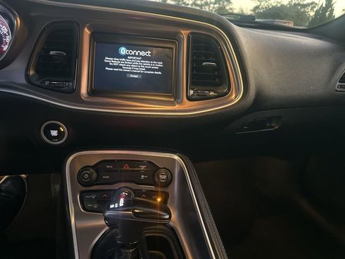 Used 2021 Dodge Challenger SXT image 13