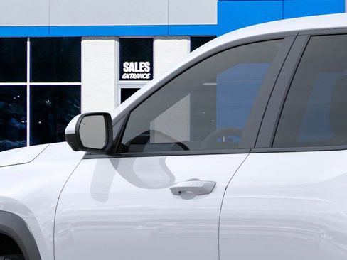 New 2026 Chevrolet Equinox LT w/ Convenience Package II image 12