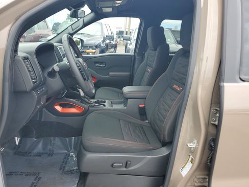 Used 2024 Nissan Frontier Pro-X w/ Technology Package image 11