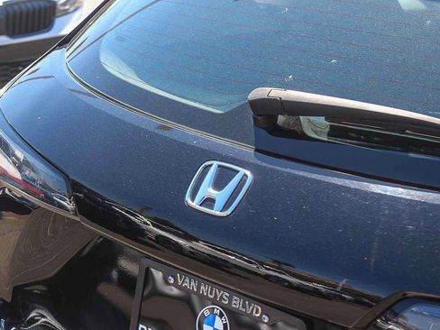 Used 2024 Honda HR-V LX image 8