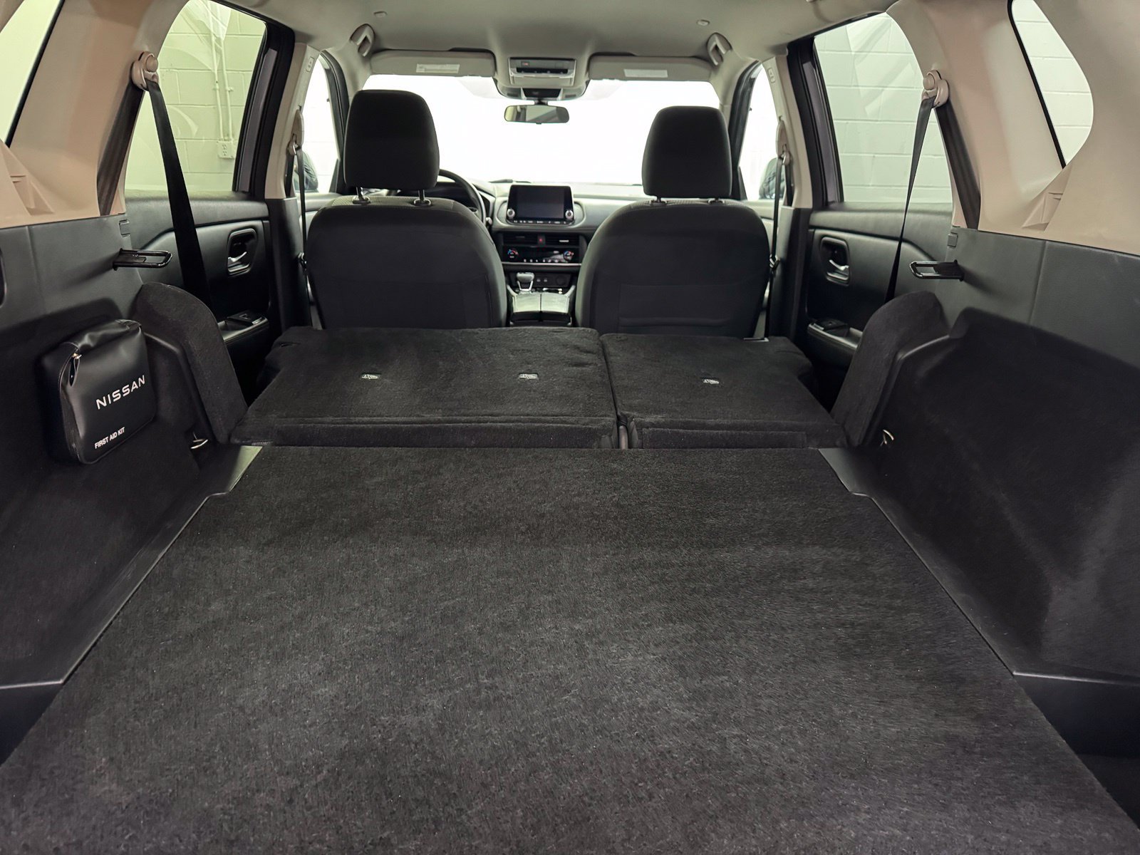 Certified 2024 Nissan Rogue SV AWD/4WD image 39