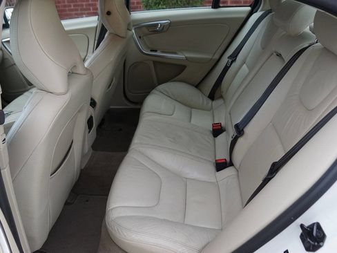 Used 2012 Volvo S60 T5 image 23