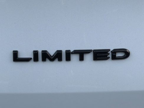 Used 2024 Toyota Grand Highlander Limited image 40