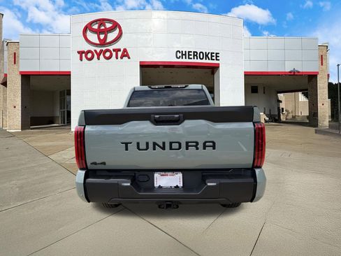 Used 2025 Toyota Tundra SR5 w/ SR5 Premium Package AWD/4WD image 6