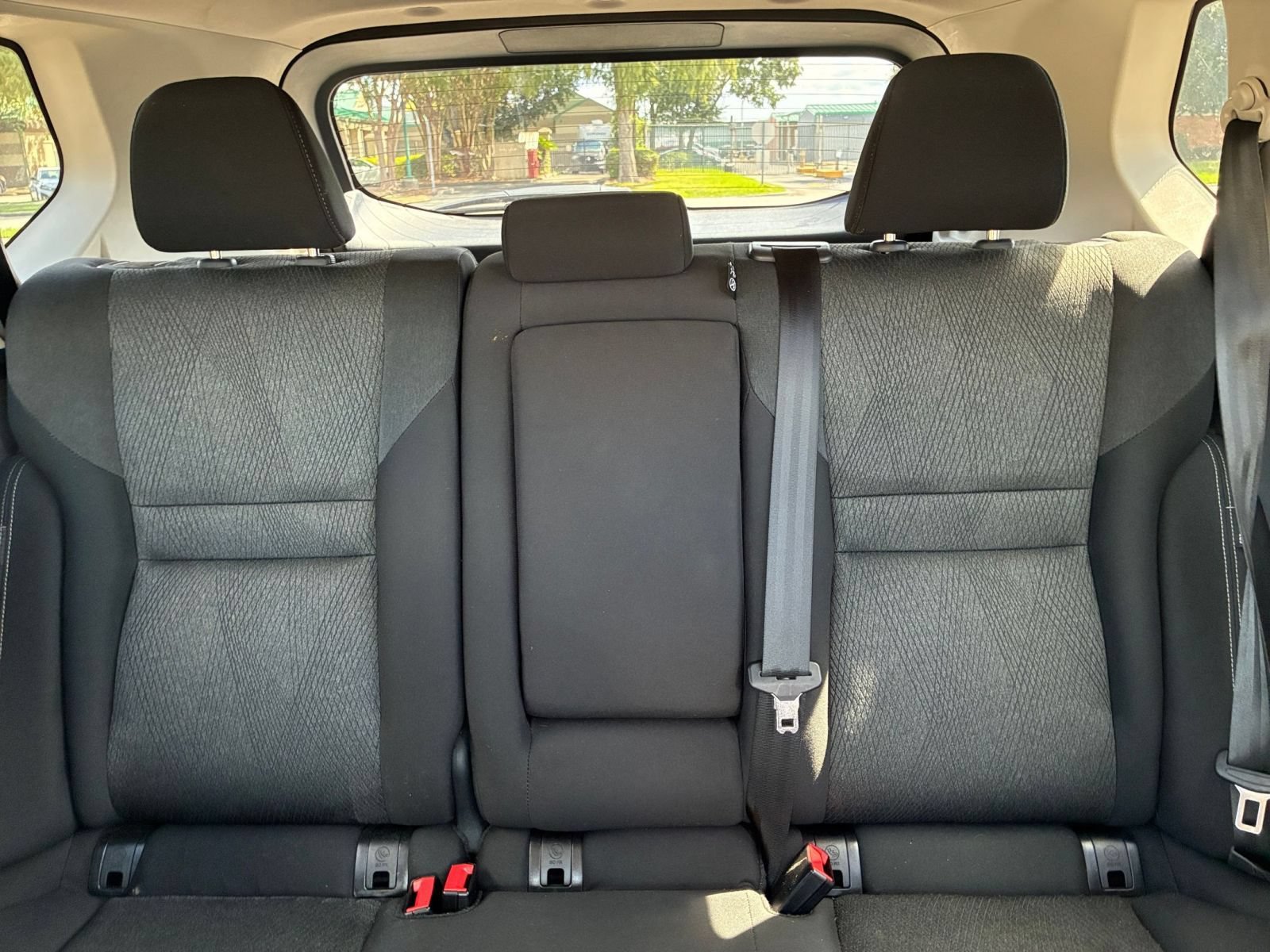 Used 2025 Nissan Rogue SV FWD image 39