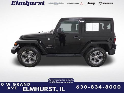 Used 2016 Jeep Wrangler Sahara image 2