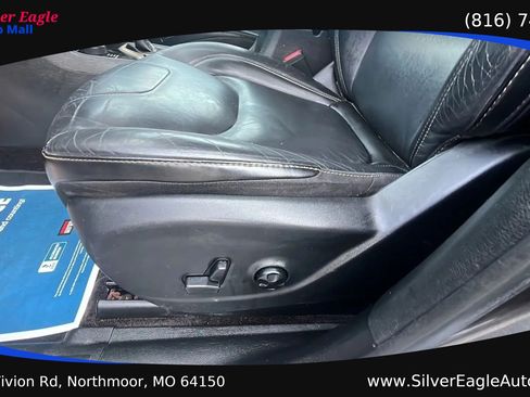 Used 2017 Jeep Cherokee Limited AWD/4WD image 12