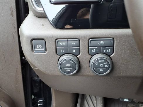 Used 2025 Chevrolet Silverado 1500 RST w/ Convenience Package II AWD/4WD image 36