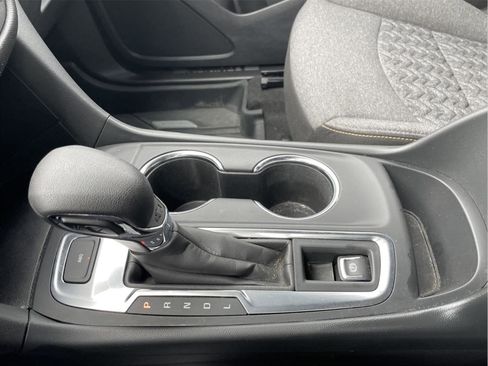 Used 2024 Chevrolet Equinox LT w/ LPO, Floor Liner Package image 31