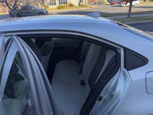 Used 2022 Toyota Corolla LE image 18