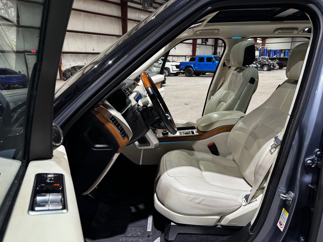 Used 2022 Land Rover Range Rover Westminster Edition AWD/4WD image 13