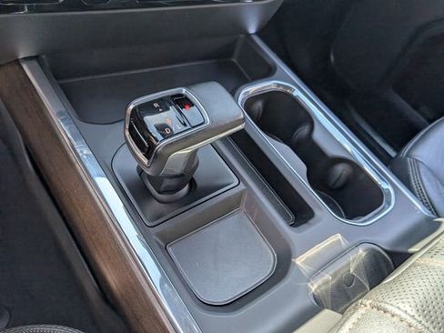 Used 2024 Chevrolet Silverado 1500 High Country image 21