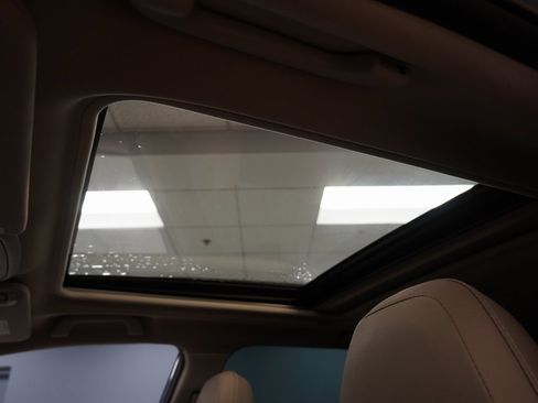 Used 2021 Subaru Forester Limited image 4