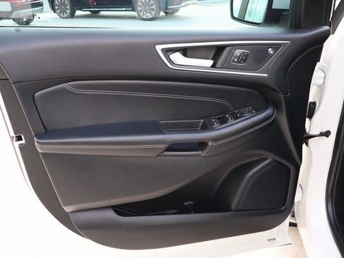 Used 2022 Ford Edge Titanium w/ Equipment Group 301A image 27
