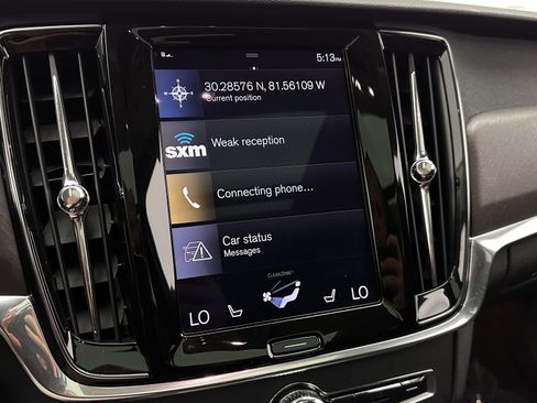 Used 2019 Volvo V90 T6 Cross Country w/ Advanced Package image 18