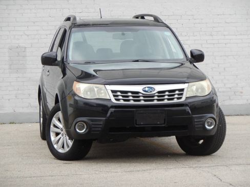 Used 2011 Subaru Forester 2.5X Premium w/ All-Weather Pkg image 6