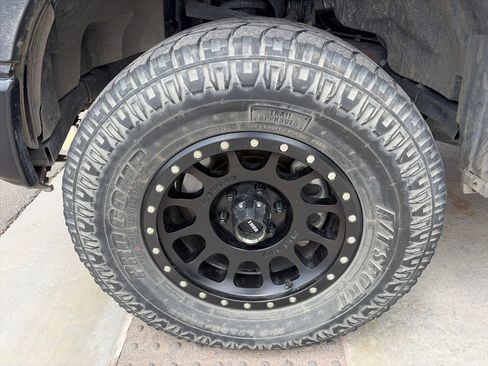 Used 2017 Ford F150 4x4 SuperCrew image 12