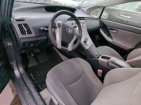 Used 2013 Toyota Prius Two FWD image 7
