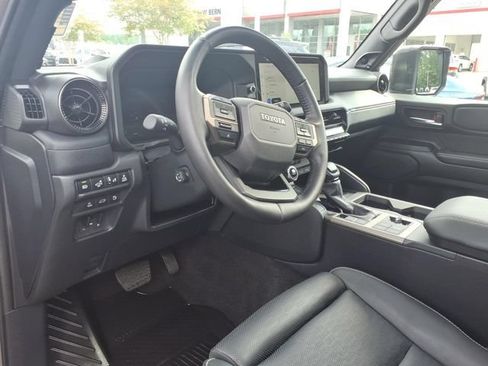 Used 2025 Toyota Land Cruiser w/ Premium Package AWD/4WD image 17