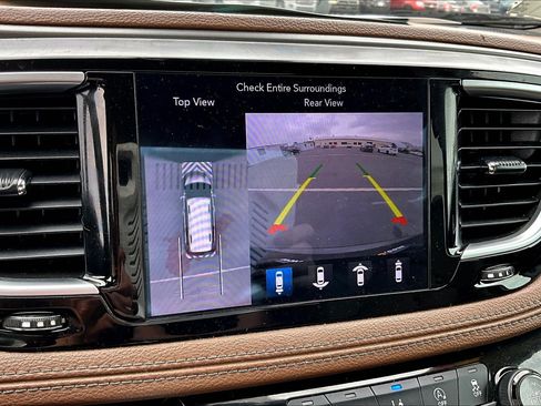 Used 2019 Chrysler Pacifica Limited w/ Advanced Safetytec Group FWD image 21