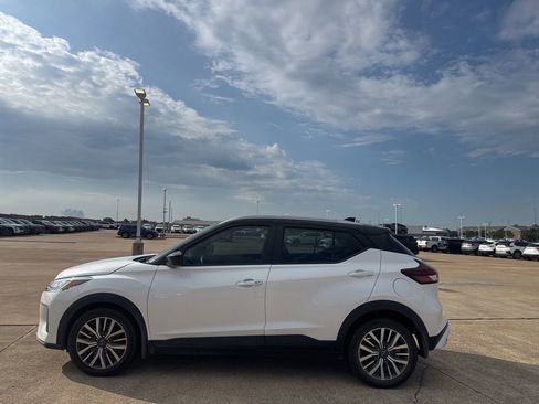 Certified 2024 Nissan Kicks SV FWD image 13