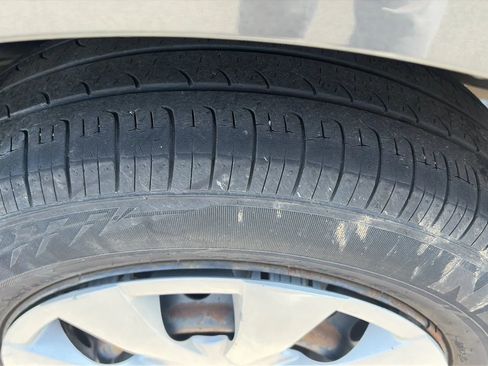 Used 2010 Toyota Corolla LE image 22