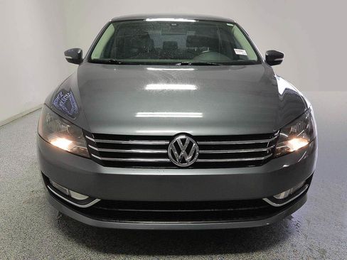 Used 2015 Volkswagen Passat 1.8T Limited Edition FWD image 3