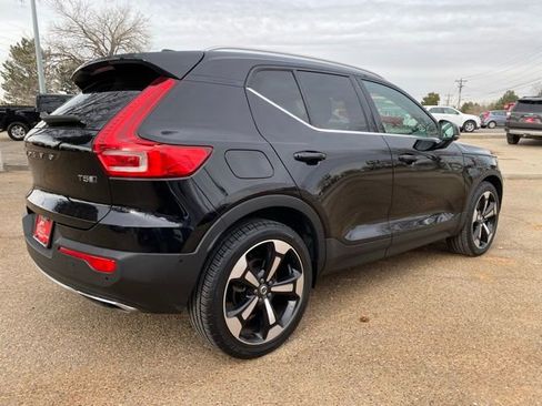 Used 2019 Volvo XC40 T5 Inscription image 5