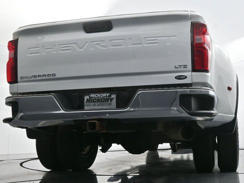 Used 2022 Chevrolet Silverado 3500 LTZ w/ LTZ Convenience Package AWD/4WD image 52