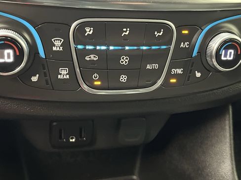 Certified 2021 Chevrolet Traverse LT w/ LPO, Floor Liner Package AWD/4WD image 24