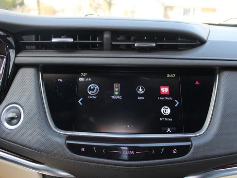 Used 2018 Cadillac XT5 Luxury w/ Driver Awareness Package FWD image 24