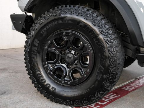 Used 2021 Ford Bronco Wildtrak image 47