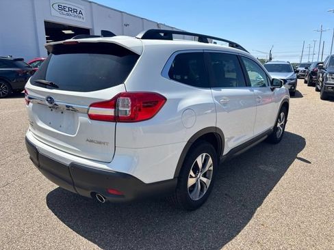 Used 2021 Subaru Ascent Premium w/ Convenience Package AWD/4WD image 3