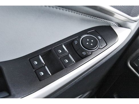 Certified 2022 Ford Explorer XLT w/ Equipment Group 202A RWD image 20