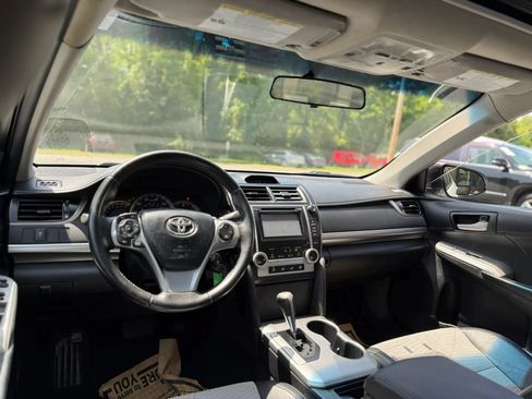 Used 2012 Toyota Camry SE FWD image 45