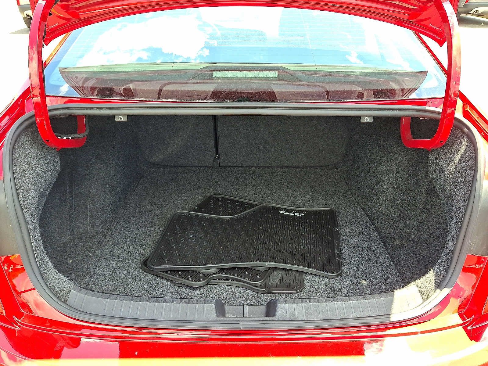 Used 2020 Volkswagen Jetta S w/ Driver Assistance Package FWD image 28
